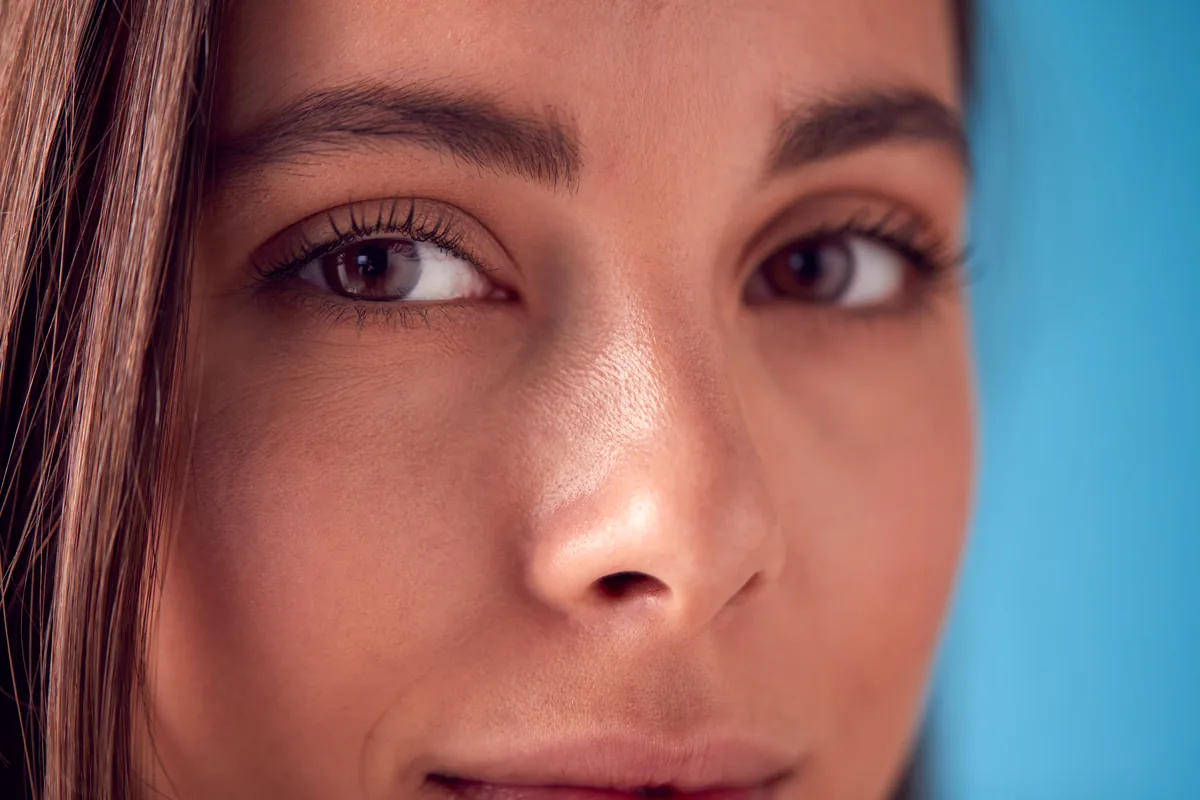 Detalhe aproximado da textura da pele na região dos olhos